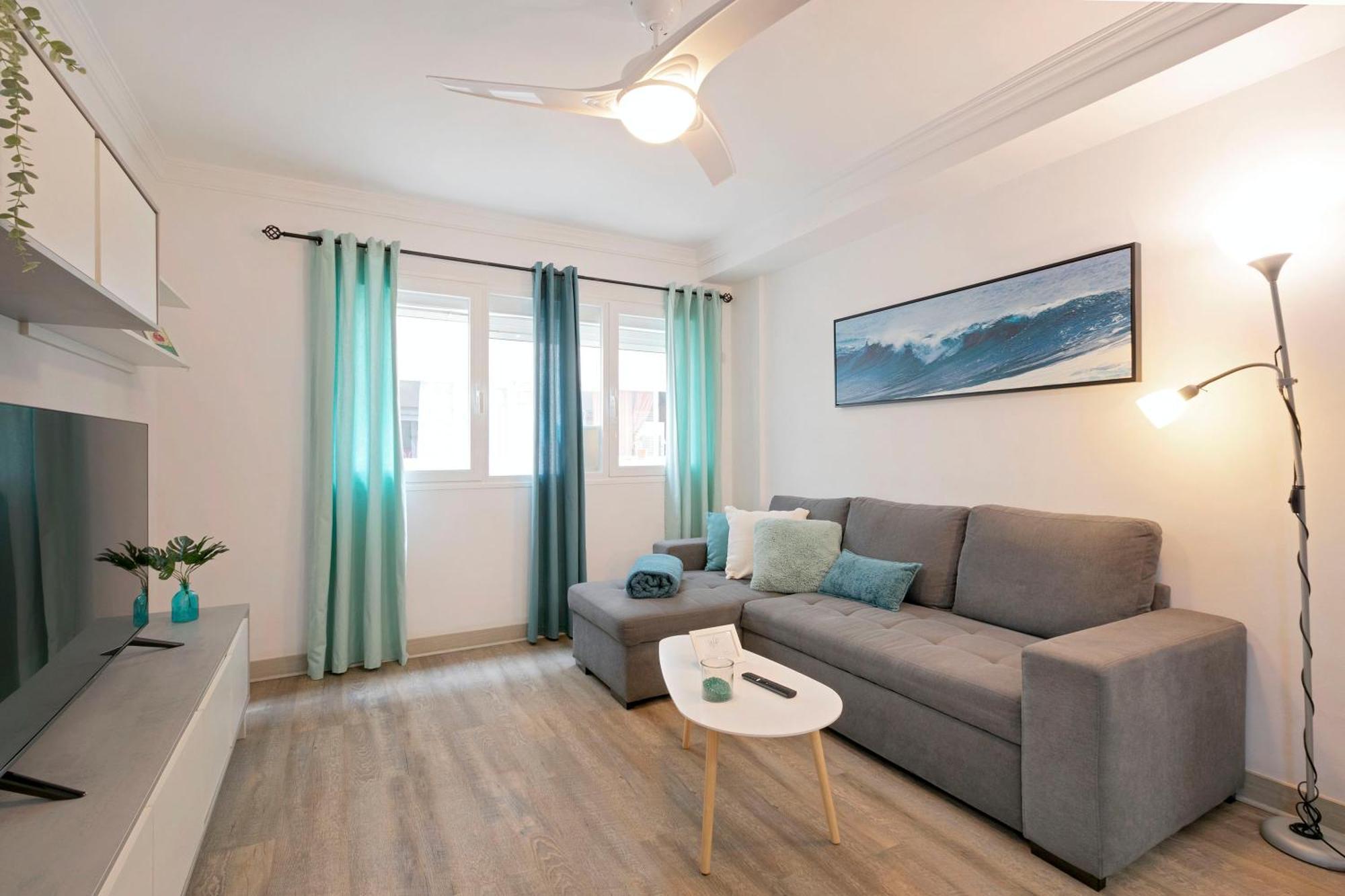 Blue Waves - Free Parking Apartment